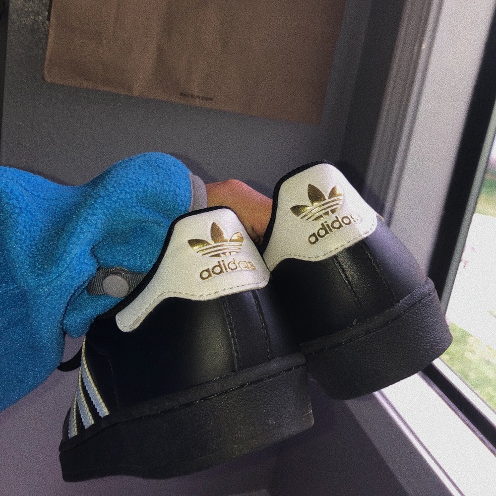 adidas black superstars